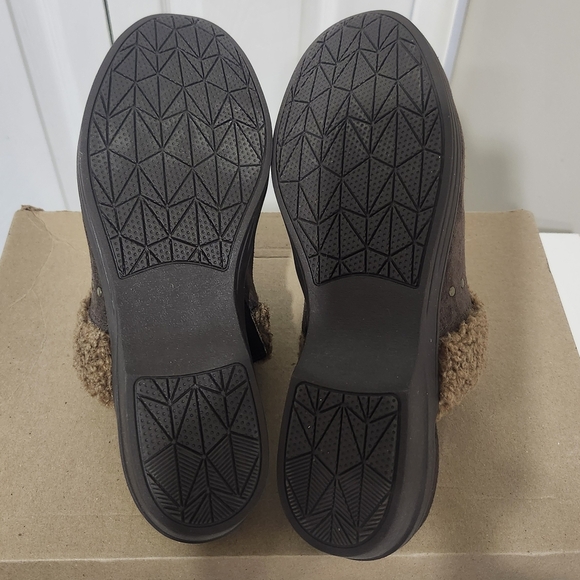 BNWT Revilalign Northridge Brown Suede Slippers Women’s 9.5 Faux Fur Cozy Clogs - Picture 14 of 16